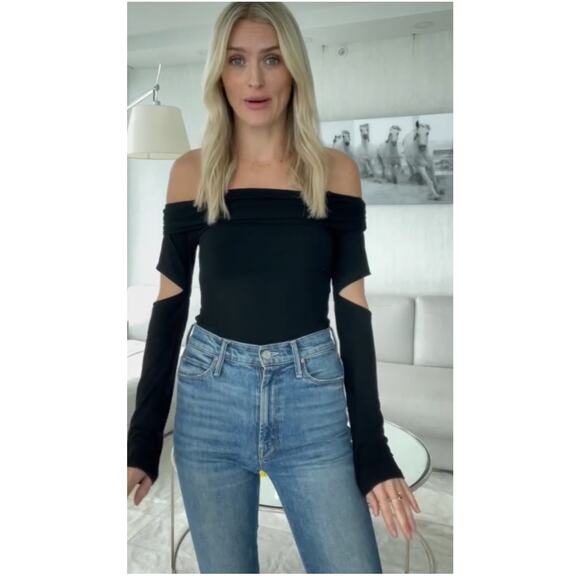 Elegant Black Off-Shoulder Top - Picture 2 of 8